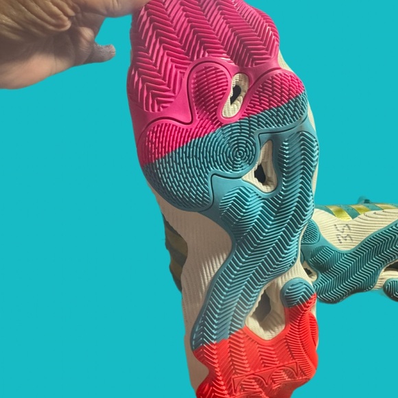 Adidas Unisex Trae Young 3 IE9301 TRAE YOUNG 3 Dark
Green/Gold - Picture 6 of 14